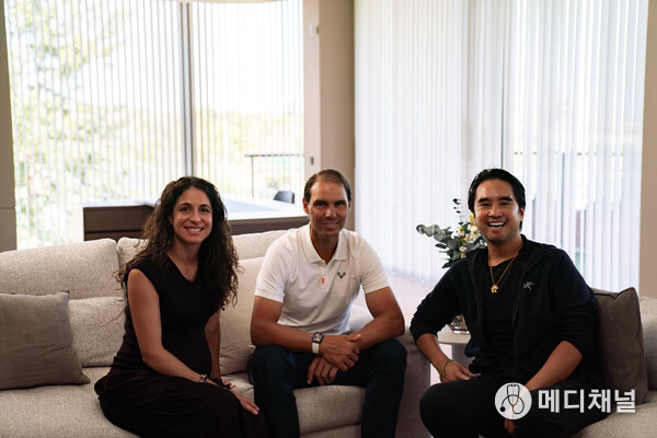 (From right) Dr. Adrian Cheng of The WEMP Foundation, Mr. Rafael Nadal and Ms. María Francisca Perelló of Rafa Nadal Foundation discussed the collaboration for The Children Ball at the Rafa Nadal Academy by Movistar in Manacor, Spain (Rafa’s hometown) in mid-2025.