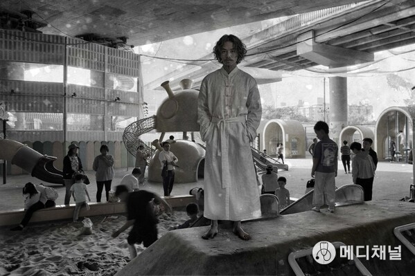 「子供と戯れる李白」/チー・ユーチェン