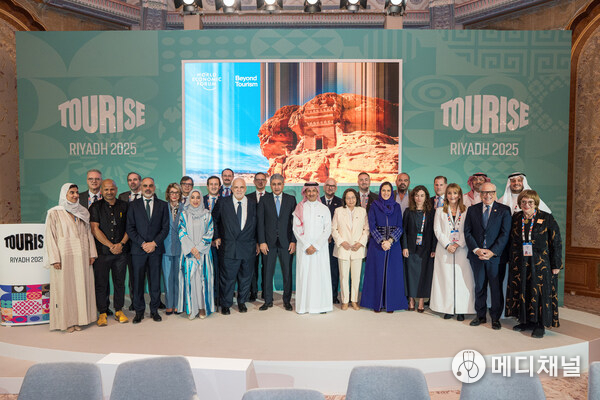 Minister of Tourism of Saudi Arabia, Ahmed Al-Khateeb brings together leaders from across the tourism ecosystem to launch ‘Beyond Tourism’ initiative with World Economic Forum