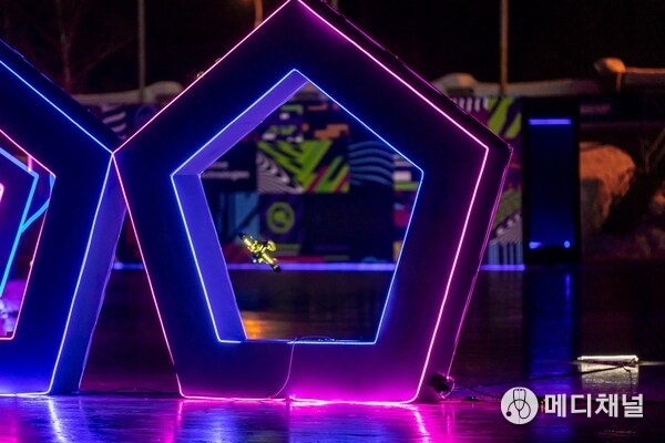 Phygital Drone Racing