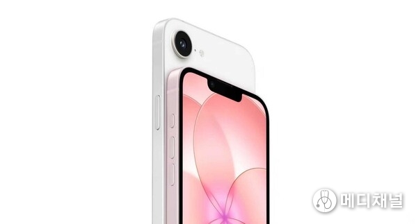 iPhone 17e: Durable Ceramic Shield 2 front with 3x better scratch resistance.